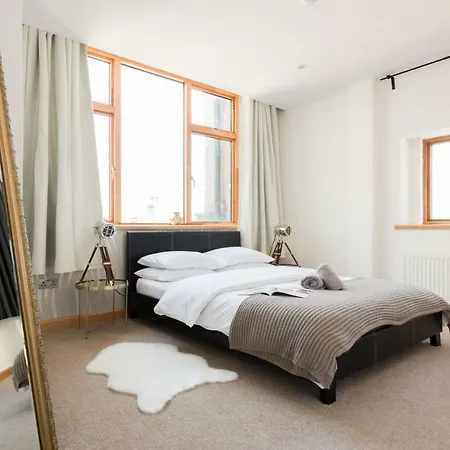The College Green Chalet - Stylish 3bdr Bristol