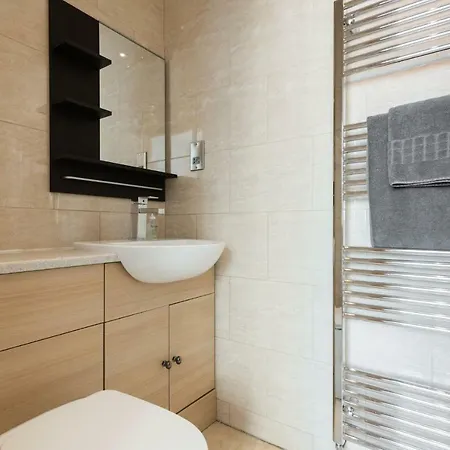 The College Green Chalet - Stylish 3bdr *