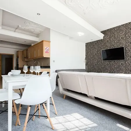 شقة The College Green Chalet - Stylish 3bdr *